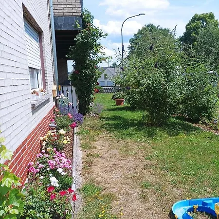 Familienfreundliche Ferienwohnung Vulkaneifel Apartman *