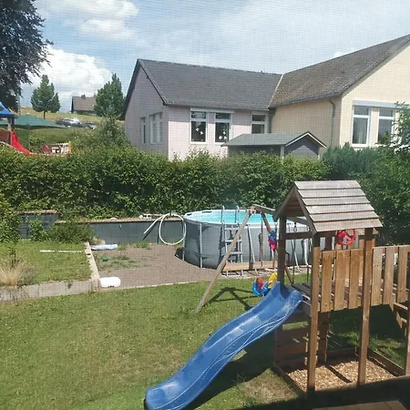 Familienfreundliche Ferienwohnung Vulkaneifel Apartman *